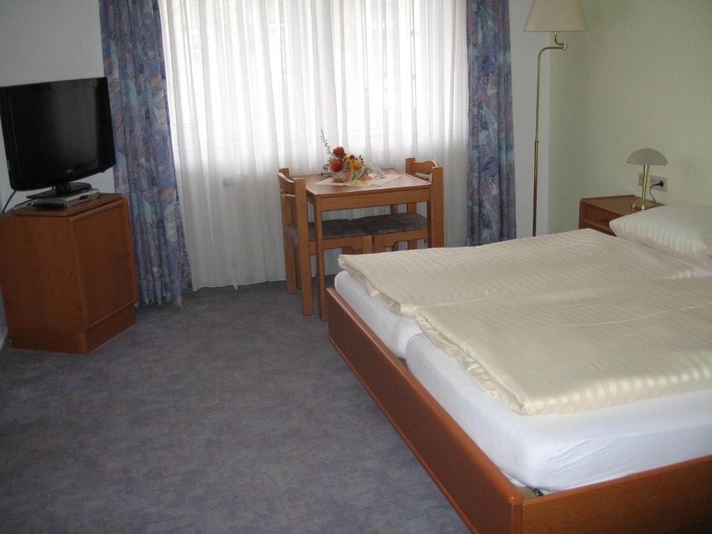 Hotel Alt-Holzhausen 바트피르몬트 객실 사진