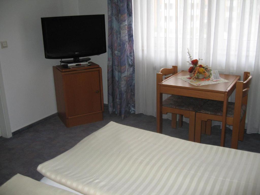 Hotel Alt-Holzhausen 바트피르몬트 객실 사진